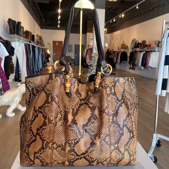 Gucci Genuine Python Extra Large Tote with Bamboo Beaded Tassels - Picture 4 of 9